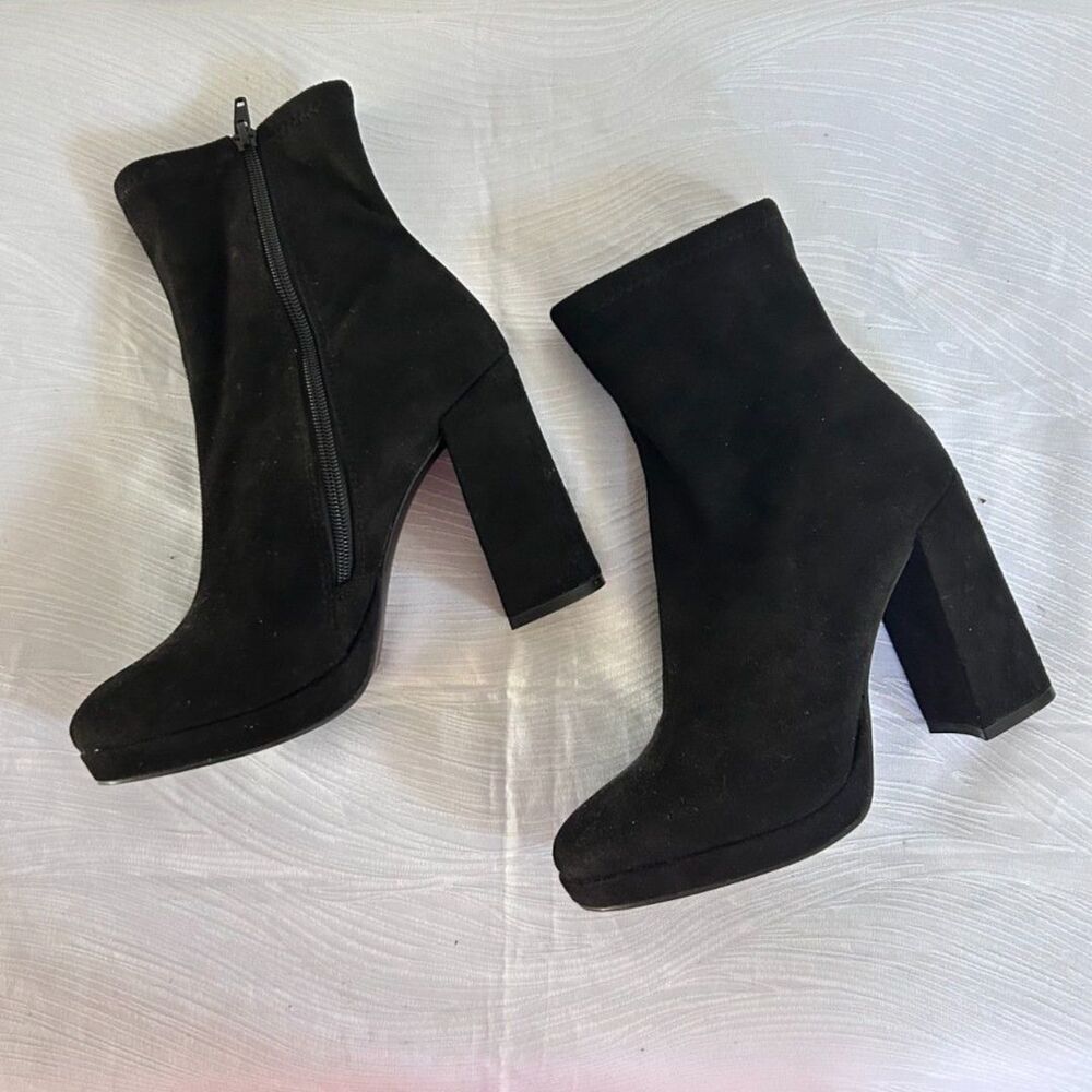 Steve Madden Macayla Black Faux Suede Platform Block Heel Ankle Boots - Size 8